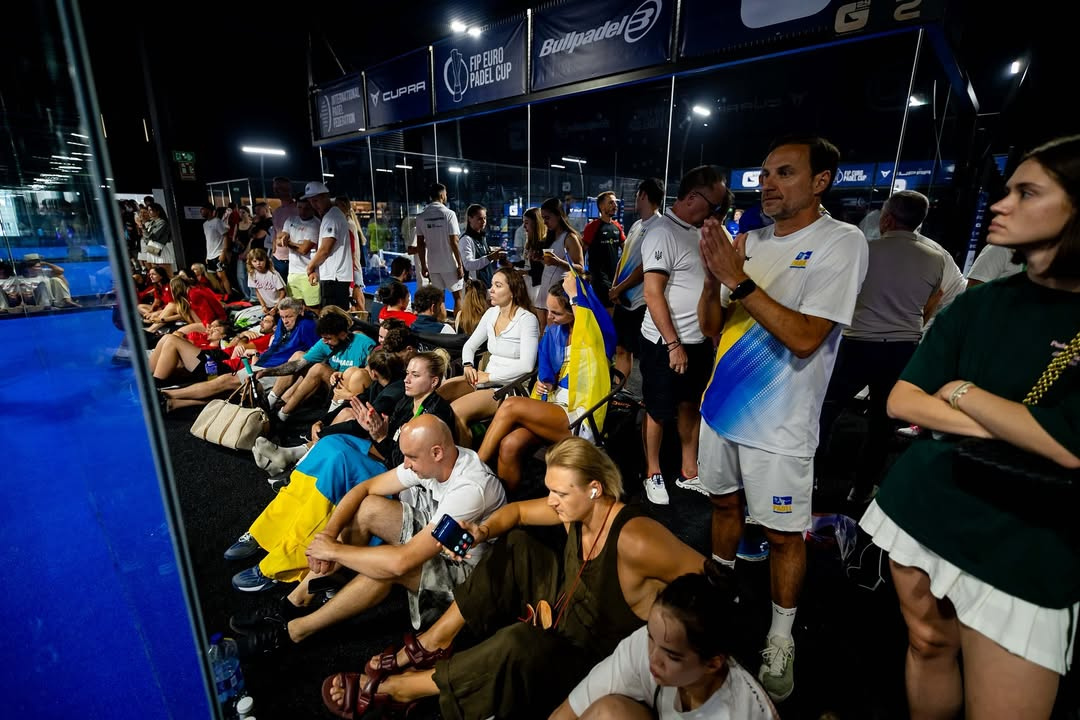Bohdan Levchuk with Ukrainian padel community
